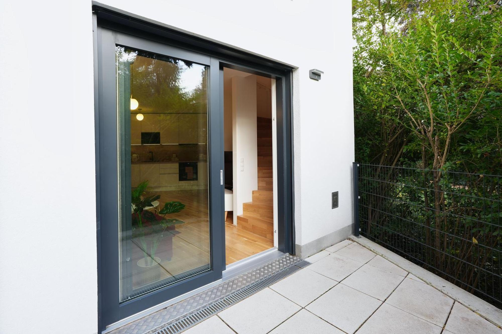 Modern Design Meets Green Comfort - Stay In Style At Carl'S Design Residences L Parking & Great Connection To City Center Viena Exterior foto