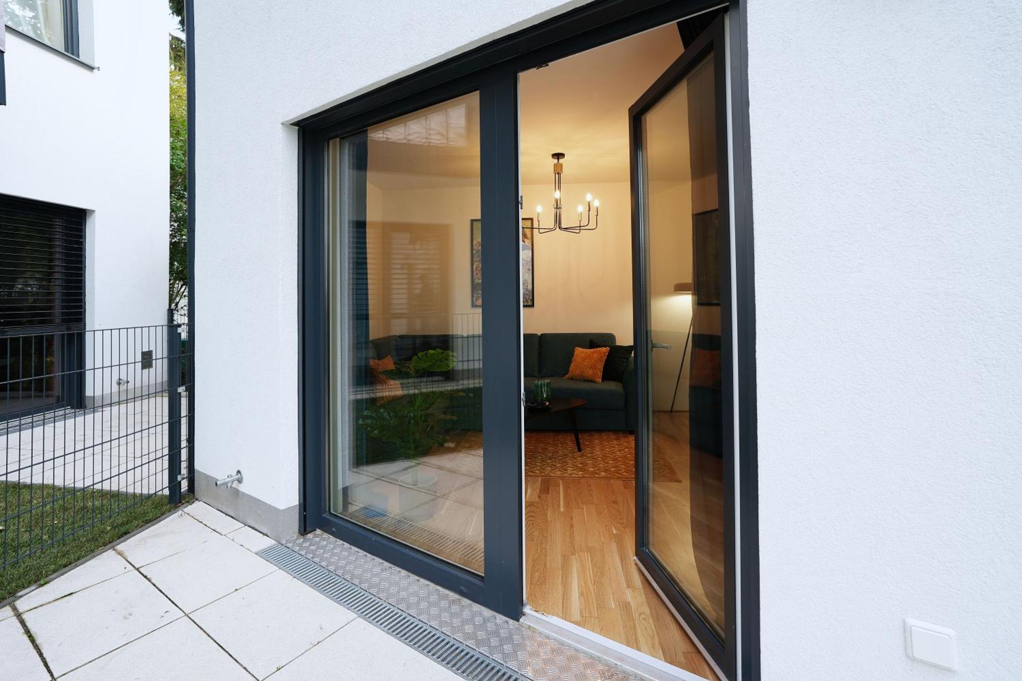 Modern Design Meets Green Comfort - Stay In Style At Carl'S Design Residences L Parking & Great Connection To City Center Viena Exterior foto
